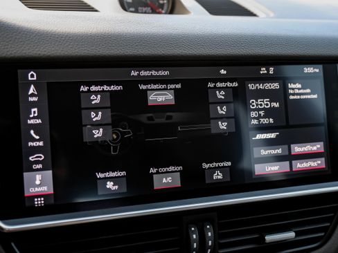 Used 2020 Porsche Cayenne image 27