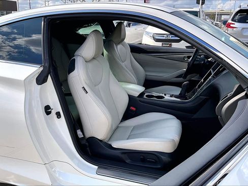 Used 2018 INFINITI Q60 3.0t Luxe w/ Sensory Package 3.0T Luxe image 7