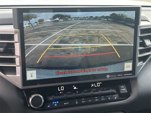 Used 2023 Toyota Tundra Limited image 17