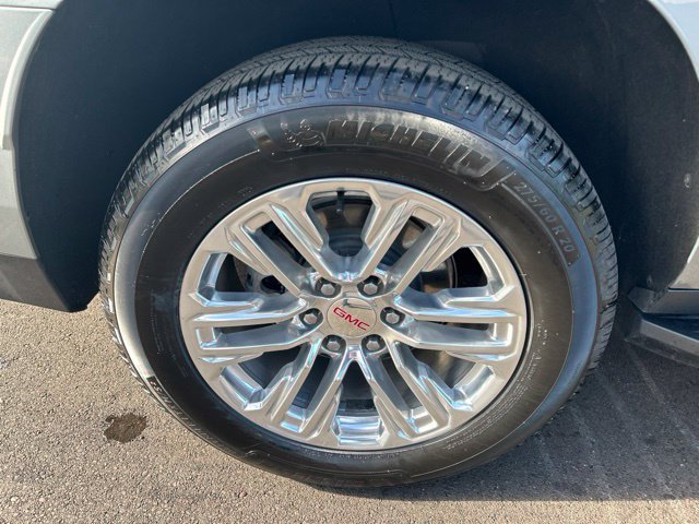 Used 2023 GMC Yukon XL SLT w/ SLT Premium Package AWD/4WD image 33
