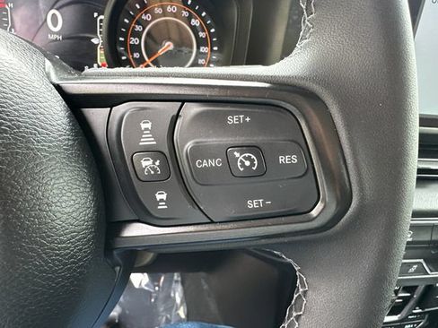 Used 2026 Jeep Gladiator Mojave AWD/4WD image 34
