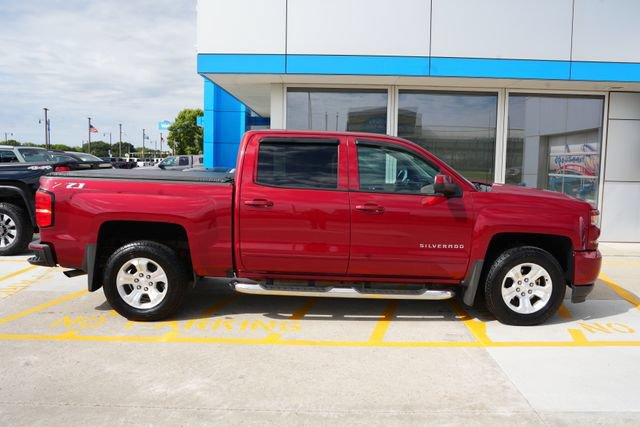 Used 2018 Chevrolet Silverado 1500 LT w/ All Star Edition AWD/4WD image 30