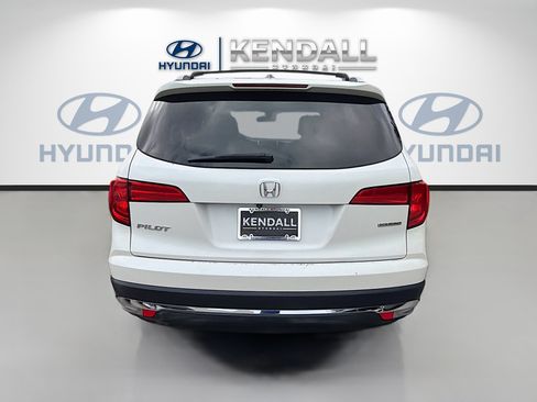 Used 2017 Honda Pilot Touring image 5