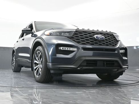 Used 2022 Ford Explorer ST-Line w/ Class IV Trailer Tow Package image 72