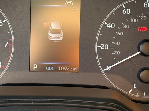 Used 2025 Toyota Corolla SE FWD image 18