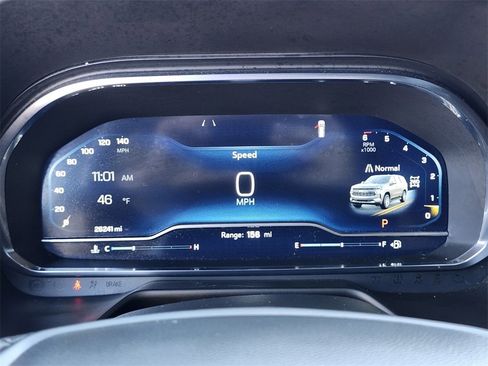 Used 2023 Chevrolet Tahoe Z71 w/ Luxury Package image 28