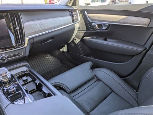 New 2024 Volvo S90 B6 Ultimate w/ Protection Package Premier image 16