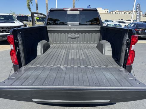 Used 2023 Chevrolet Silverado 1500 LTZ w/ LTZ Convenience Package II AWD/4WD image 38