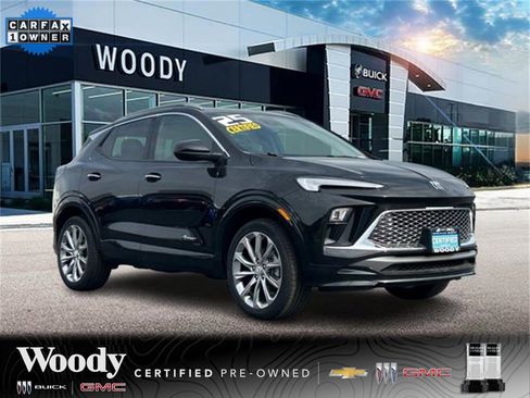Certified 2025 Buick Encore GX Avenir image 1