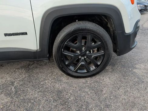 Used 2018 Jeep Renegade Altitude image 11