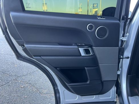 Used 2019 Land Rover Range Rover Sport HSE Dynamic image 17