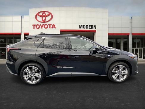 Used 2024 Subaru Solterra Touring image 6