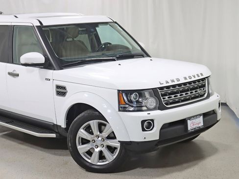 Used 2016 Land Rover LR4 HSE image 2