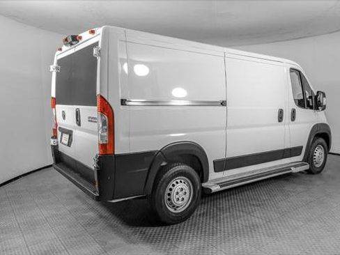 Used 2025 RAM ProMaster 2500 w/ U-Haul Equipment Group FWD image 8
