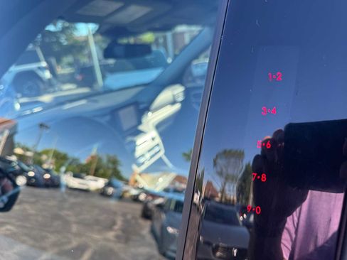 Used 2023 Ford Explorer XLT w/ Equipment Group 202A AWD/4WD image 18