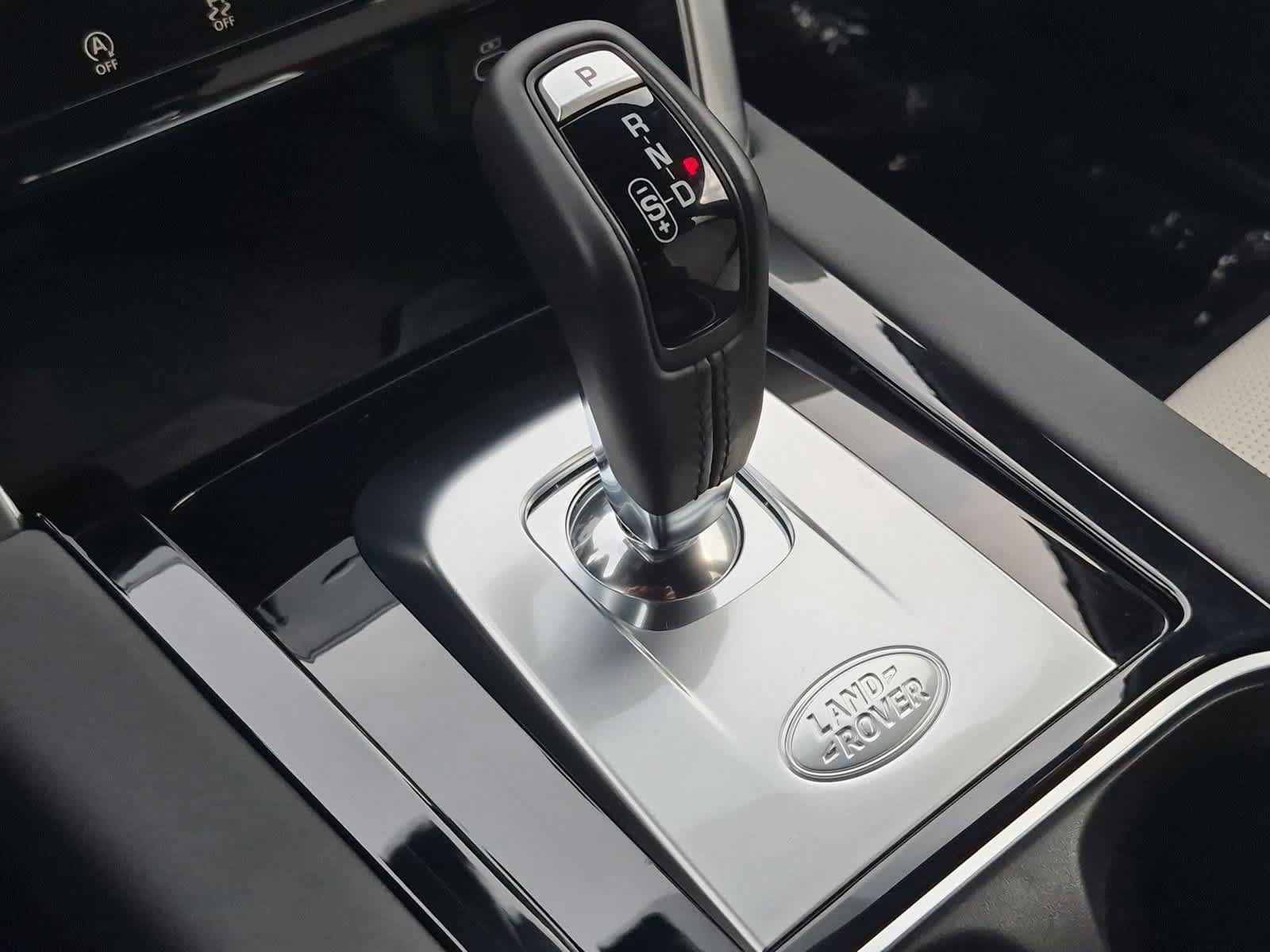 Certified 2023 Land Rover Discovery Sport SE R-Dynamic AWD/4WD image 34