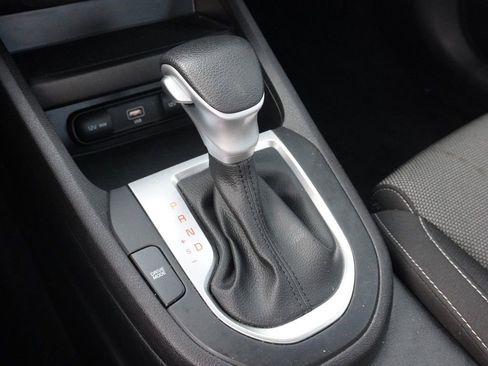 Used 2023 Kia Forte LXS image 40