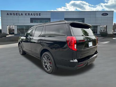 Used 2025 Ford Expedition Platinum w/ Stealth Performance Package AWD/4WD image 6