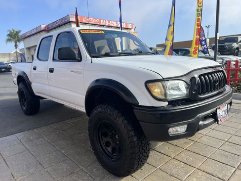 Used 2002 Toyota Tacoma PreRunner image 1
