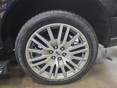 Used 2023 Ford Expedition Limited image 35