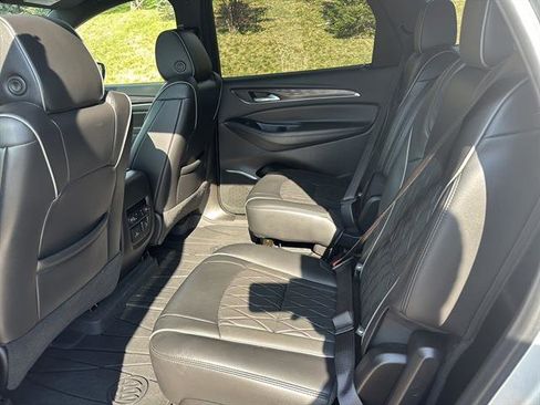 Used 2022 Buick Enclave Avenir w/ Avenir Technology Package image 16