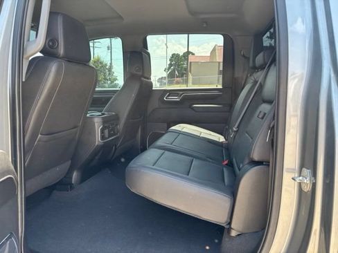 Used 2024 Chevrolet Silverado 2500 LTZ w/ LTZ Convenience Package AWD/4WD image 12