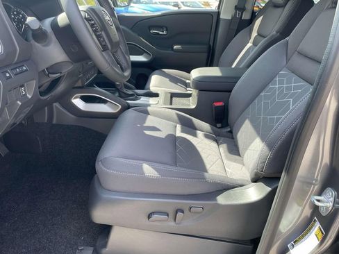 New 2026 Nissan Frontier SV w/ SV Convenience Package image 13