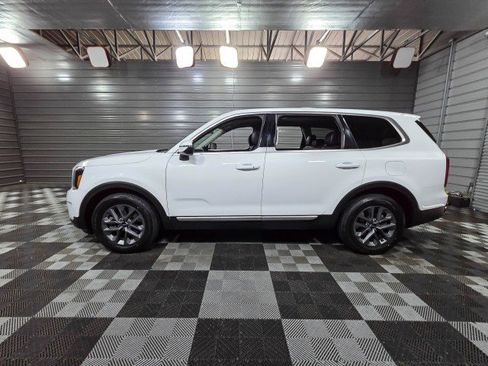 Used 2023 Kia Telluride LX image 8
