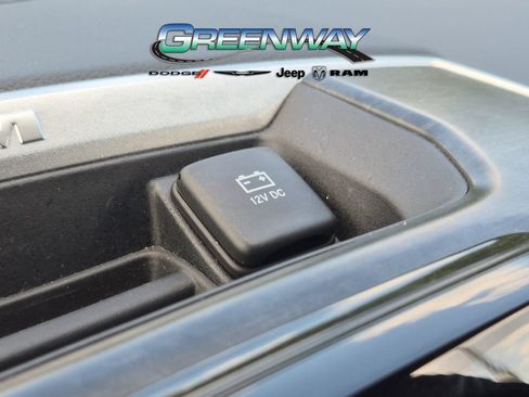 Used 2024 RAM 3500 Big Horn w/ Night Edition AWD/4WD image 19
