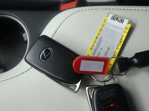 Used 2021 Lexus IS 350 F Sport image 9