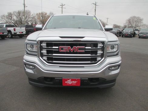 Used 2018 GMC Sierra 1500 SLT w/ SLT Premium Package image 11