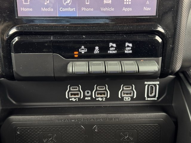 Used 2025 RAM 1500 Limited AWD/4WD image 21