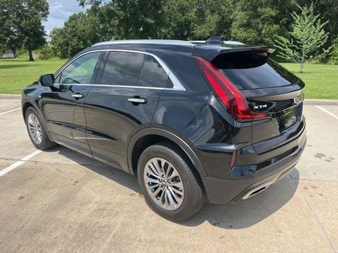 Certified 2025 Cadillac XT4 Premium Luxury FWD image 3