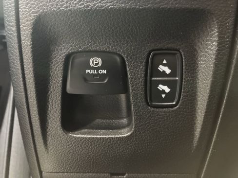 Used 2021 RAM 1500 Big Horn image 15