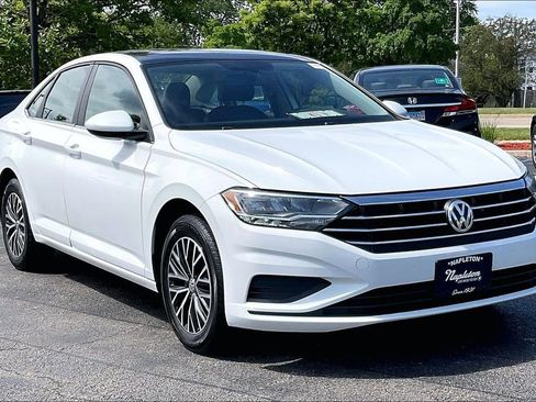 Used 2021 Volkswagen Jetta SE FWD image 38
