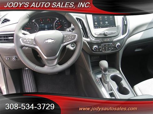 Used 2023 Chevrolet Equinox LT image 6