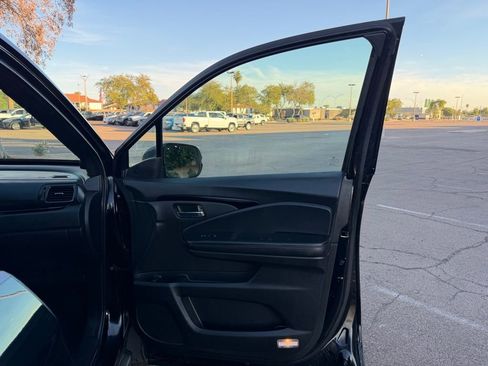 Used 2021 Honda Ridgeline Black Edition image 18