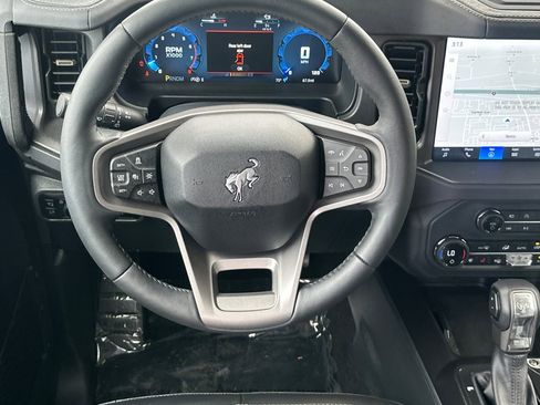 New 2025 Ford Bronco Badlands image 14