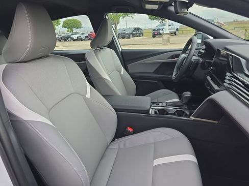 Used 2026 Toyota Camry SE w/ Convenience Package FWD image 11