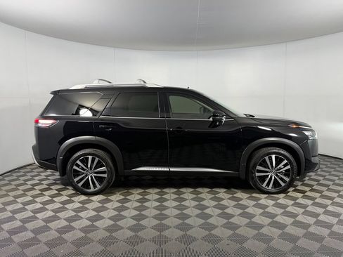 Used 2025 Nissan Pathfinder Platinum w/ Cargo Package AWD/4WD image 6