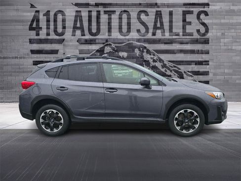 Used 2022 Subaru Crosstrek 2.0i Premium w/ Popular Package #3 AWD/4WD image 2