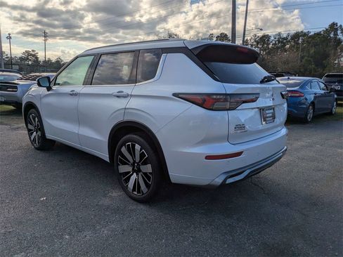 New 2026 Mitsubishi Outlander SEL image 6