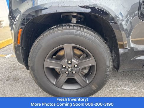 Used 2022 Land Rover Defender 90 S image 10