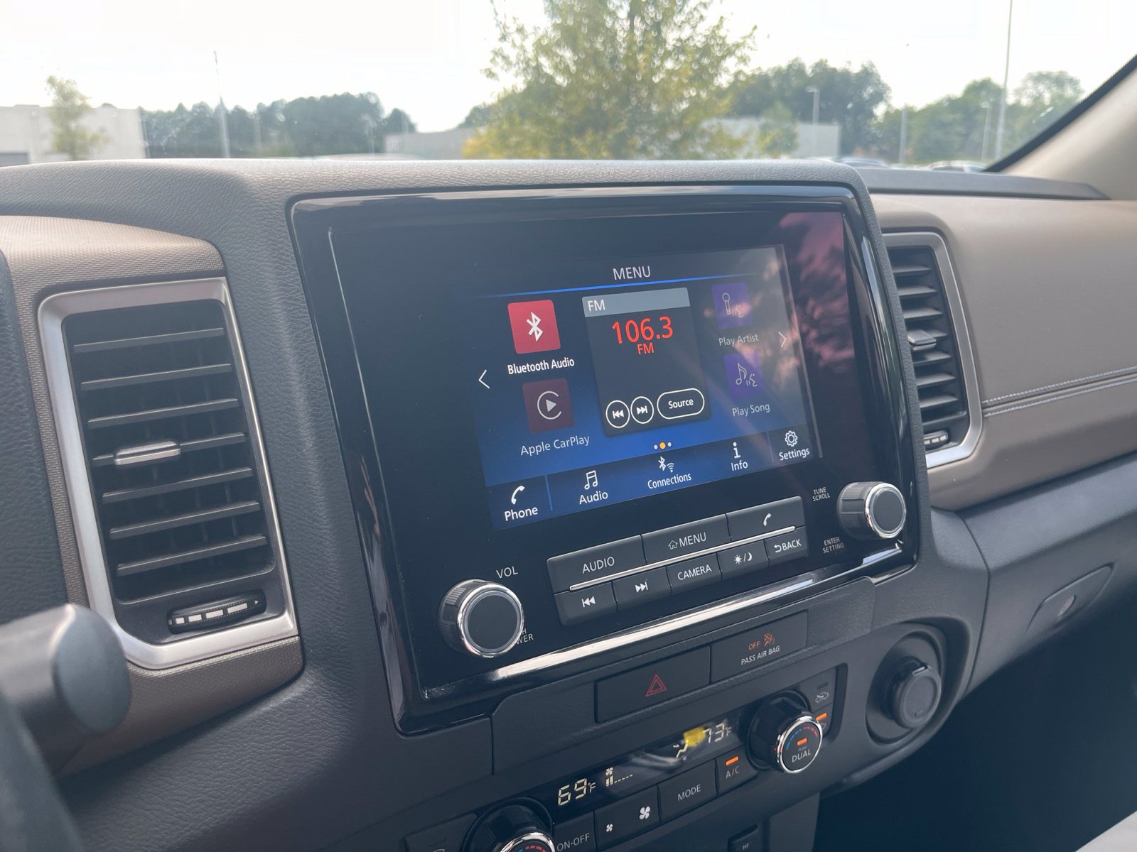 Used 2023 Nissan Frontier SV w/ Technology Package RWD image 22