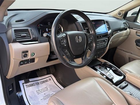 Used 2016 Honda Pilot Touring image 17