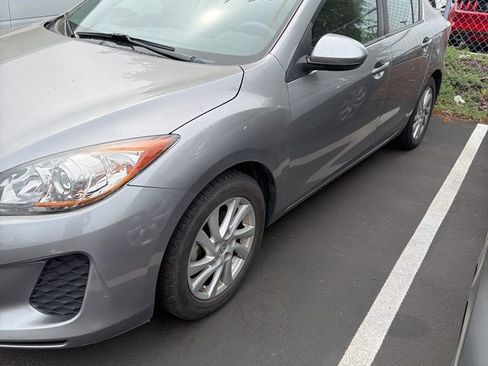 Used 2012 MAZDA MAZDA3 i Touring image 2