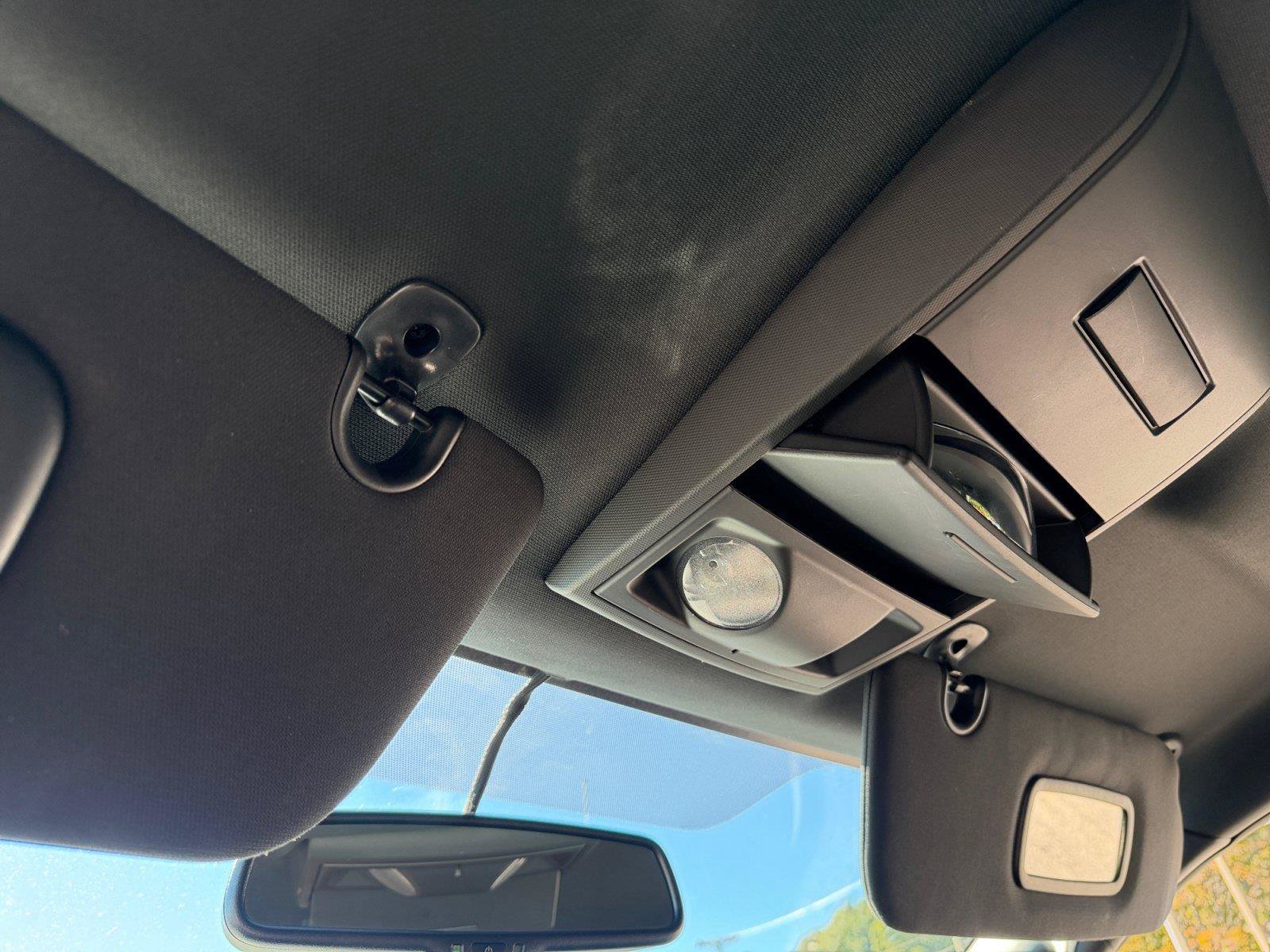 Used 2016 Dodge Grand Caravan SE FWD image 28