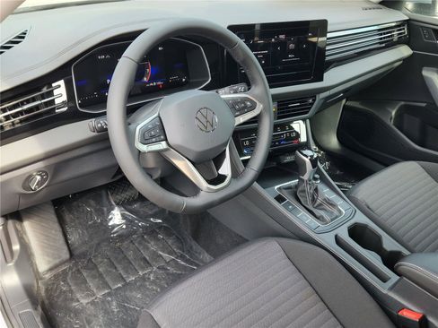 New 2025 Volkswagen Jetta S image 9