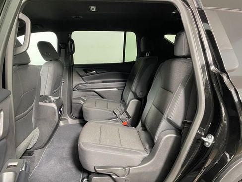 Certified 2025 Chevrolet Traverse LT w/ Driver Confidence Package image 26