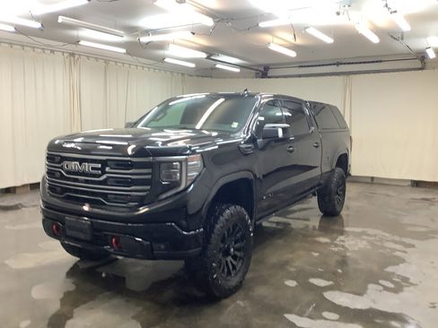 New 2025 GMC Sierra 1500 AT4 w/ AT4 Premium Package image 1